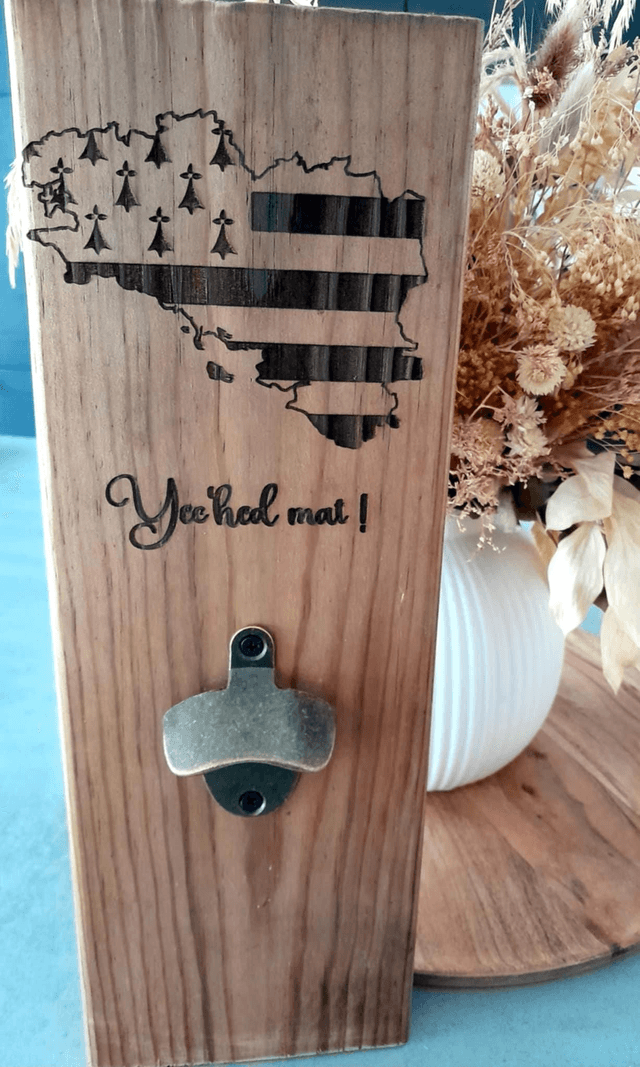 Decapsuleur sur bois